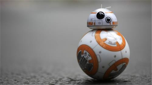 科幻走进现实《星战7》正版机器人bb-8热售中
