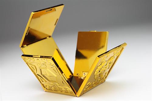 圣斗士传说公测 天马座1:1比例圣衣箱放送