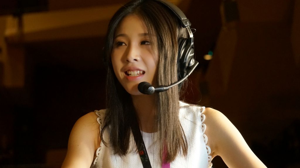 冷冷女神现身ti3国际邀请赛美艳动人惹人怜爱