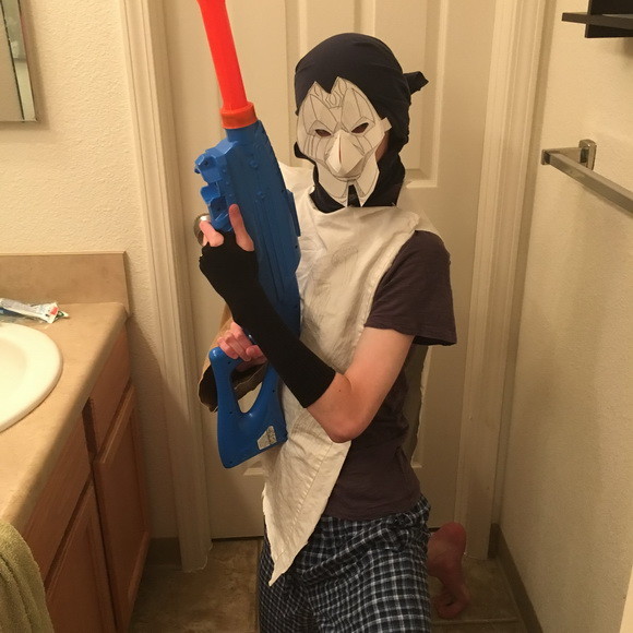 灵魂cos低配版英雄联盟戏命师烬现身