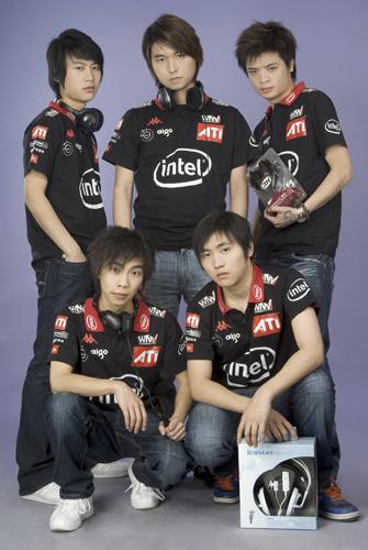 标题: 明星新年献礼 wnv队员展现steel新款耳机