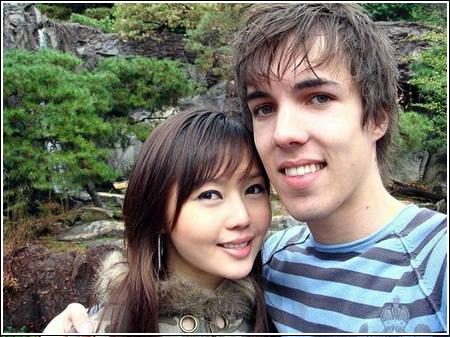 标题4kgrubby随女友ppg出席steel邀请赛