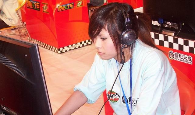 k1总决赛现场美女选手近距离写真集锦跑跑卡丁车——17173网络游戏